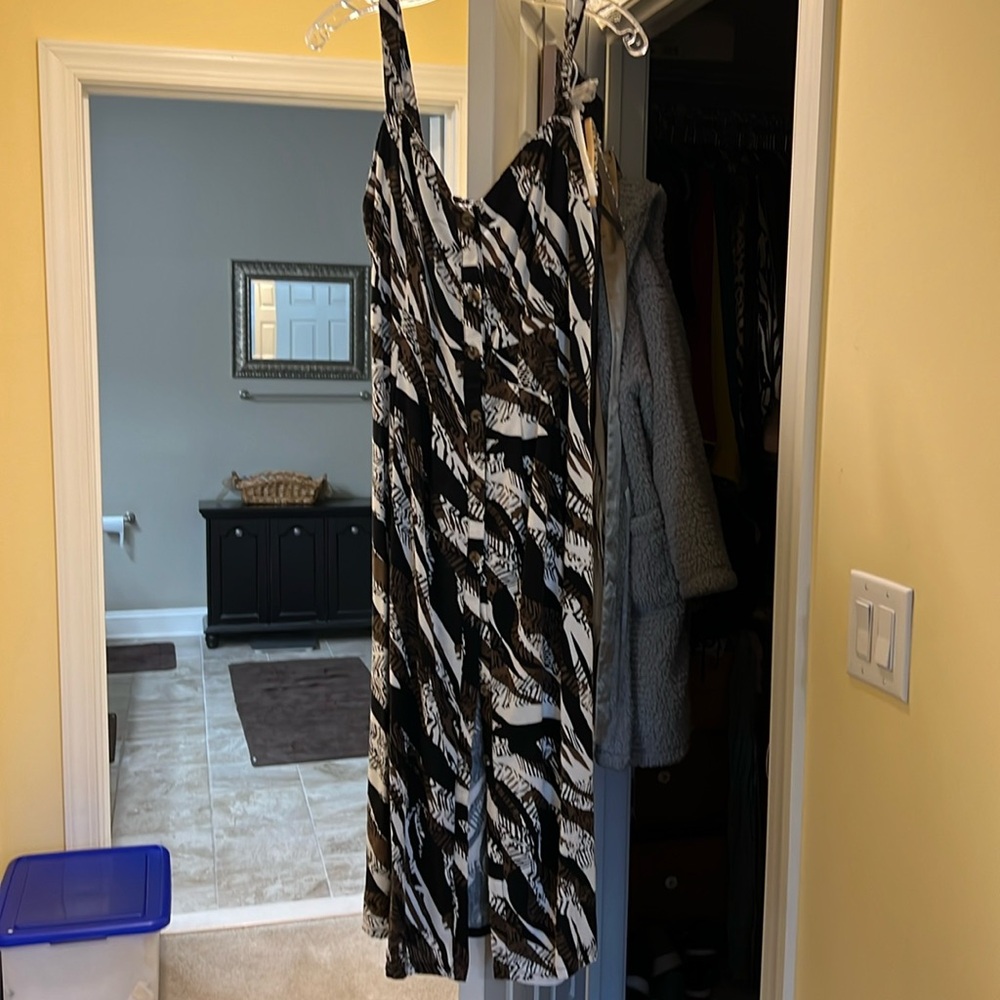 Spaghetti strap button down casual summer dress.